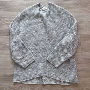 Urban Outfitters Knit Sweater Gray-Size L